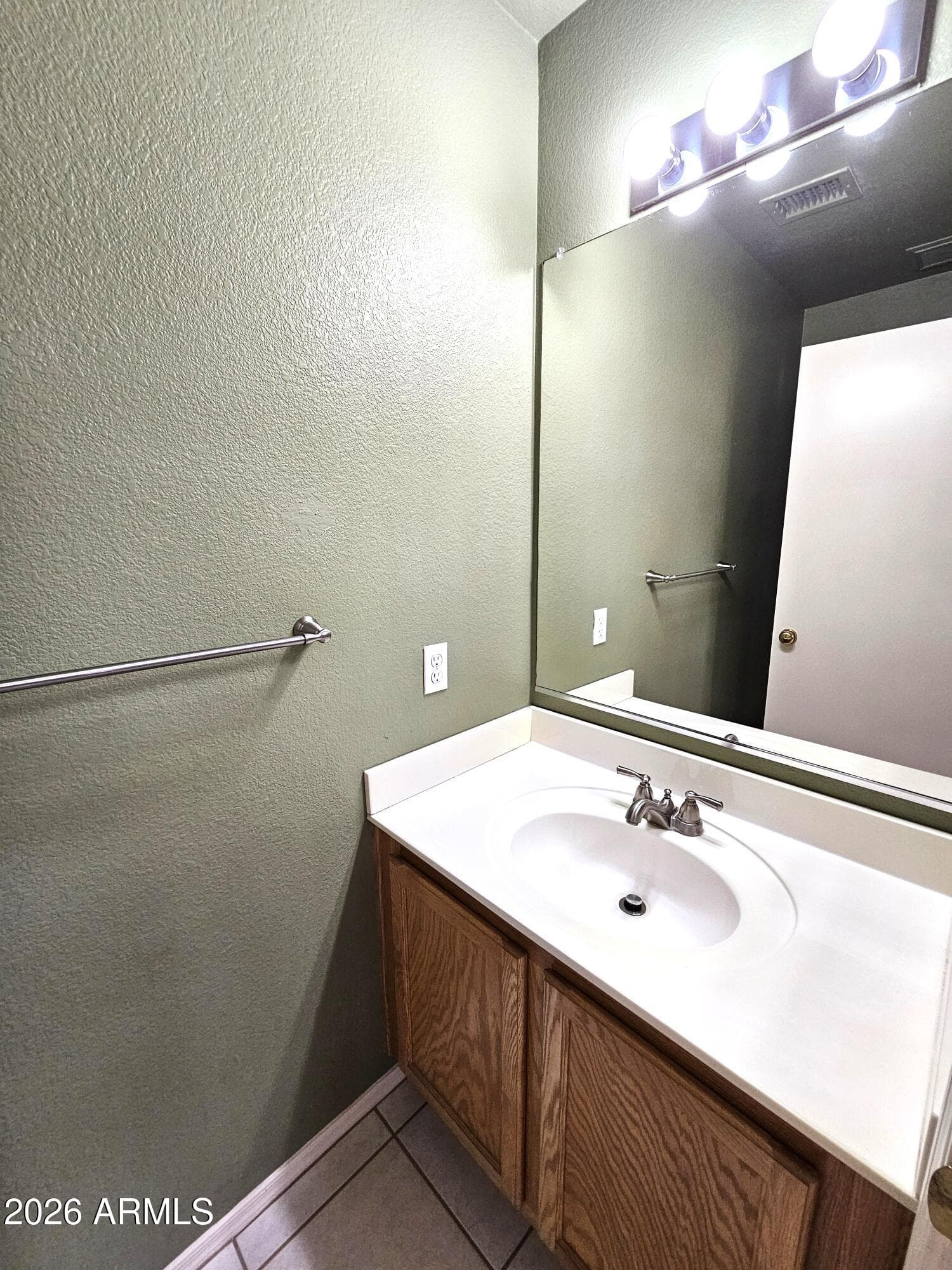 4135 E PINTO Lane, Phoenix, AZ 85050 — photo 39 of 52
