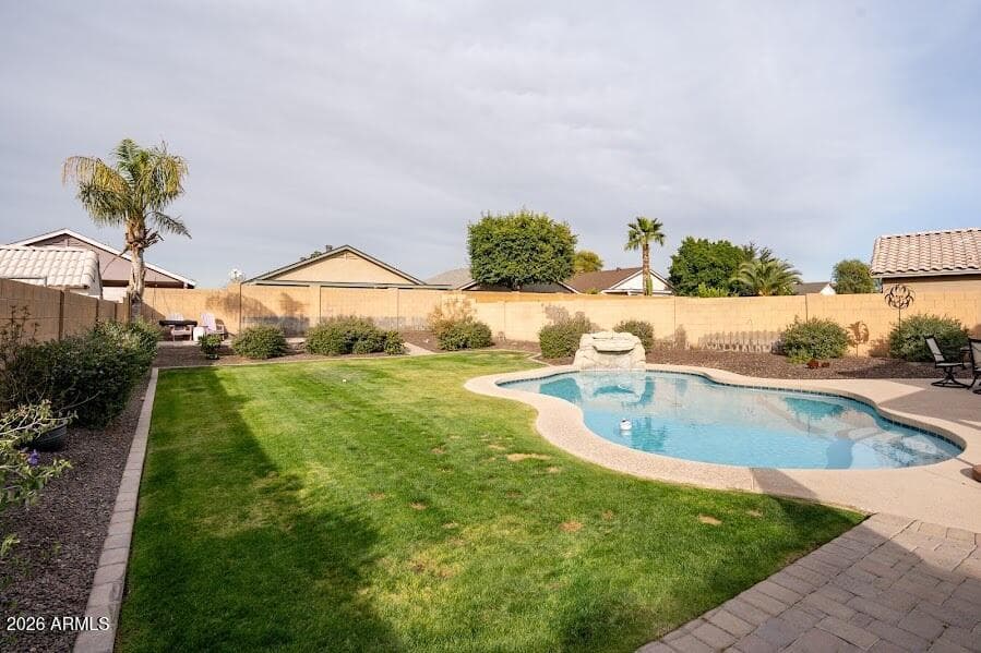 9644 W Hatcher Road, Peoria, AZ 85345 — photo 5 of 39