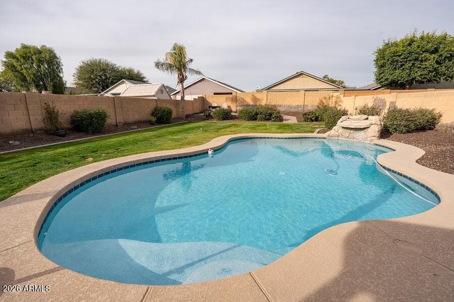 9644 W Hatcher Road, Peoria, AZ 85345 — photo 8 of 39