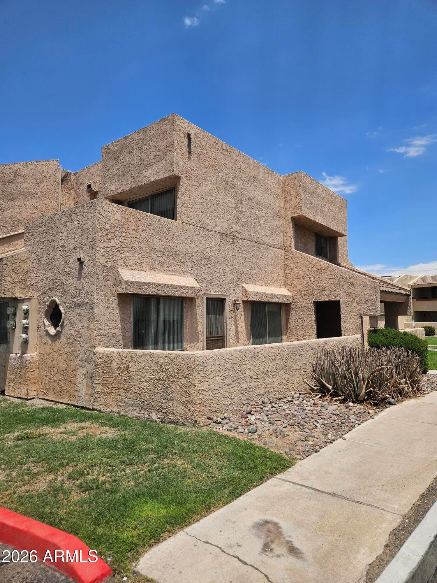 10828 N BILTMORE Drive 118, Phoenix, AZ 85029 — photo 1 of 14