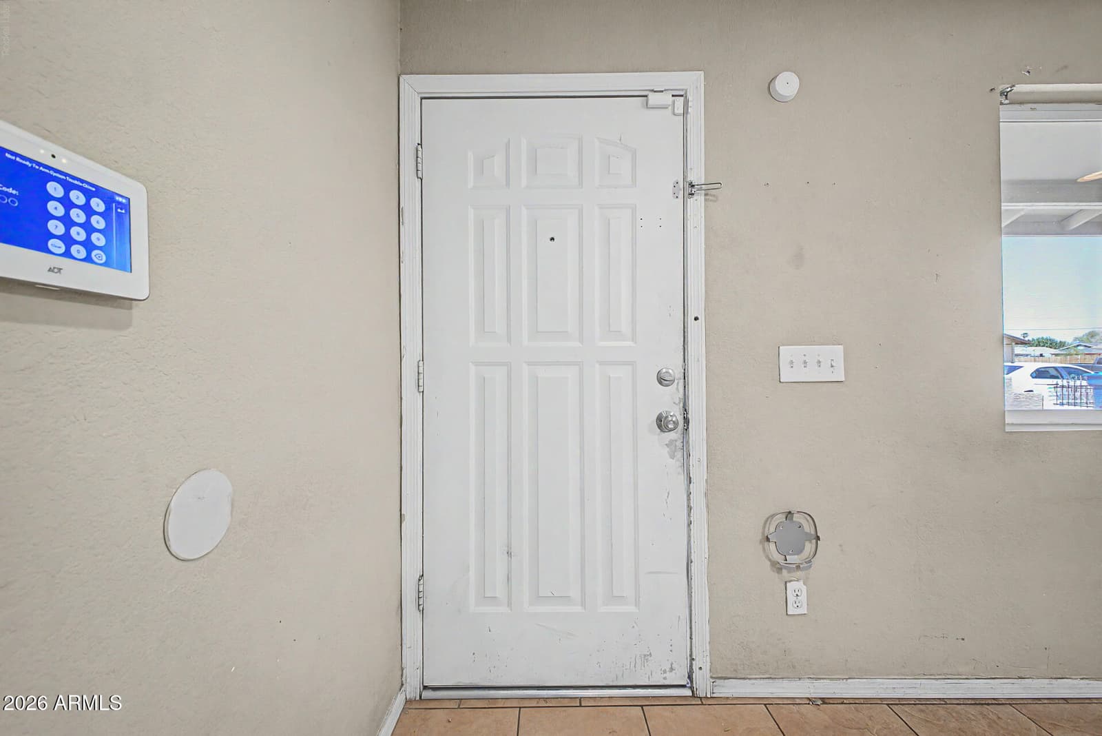 5807 W CAMBRIDGE Avenue, Phoenix, AZ 85035 — photo 8 of 41