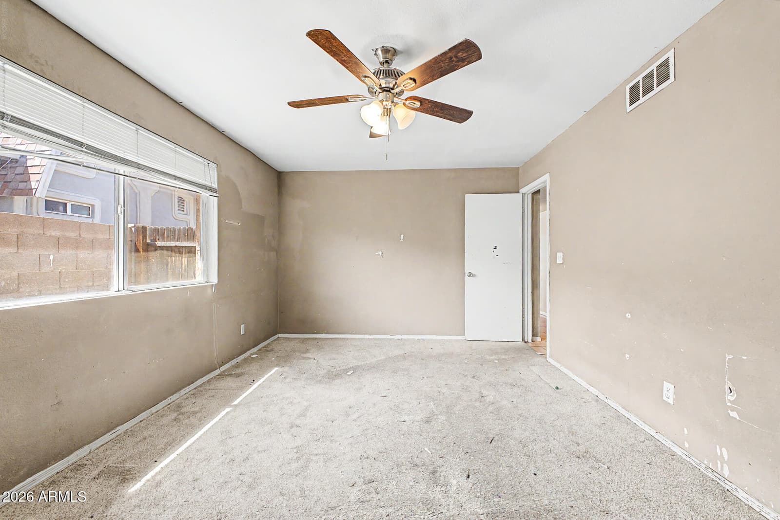 5807 W CAMBRIDGE Avenue, Phoenix, AZ 85035 — photo 20 of 41