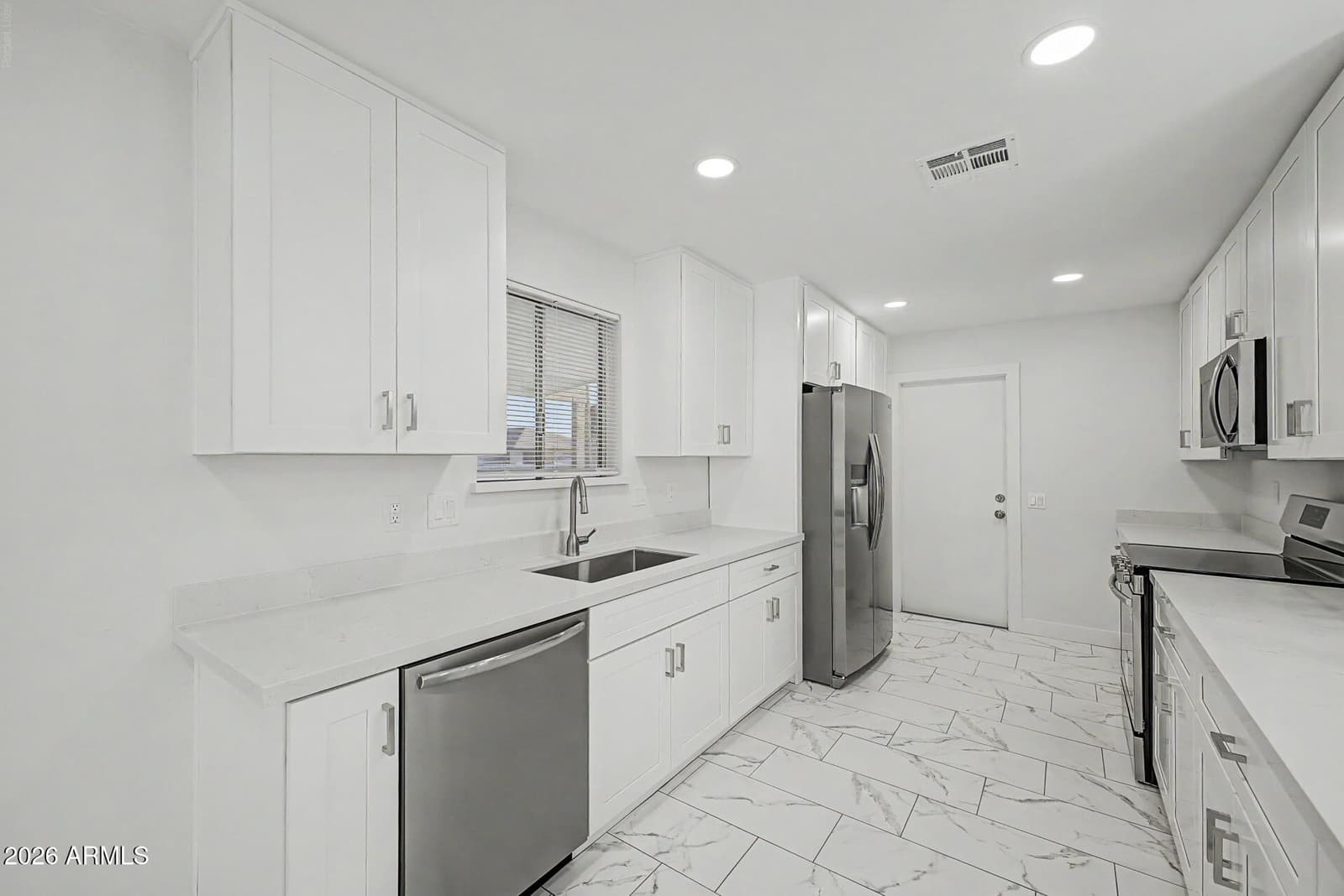 26621 S SHUMAKER Drive, Sun Lakes, AZ 85248 — photo 17 of 37