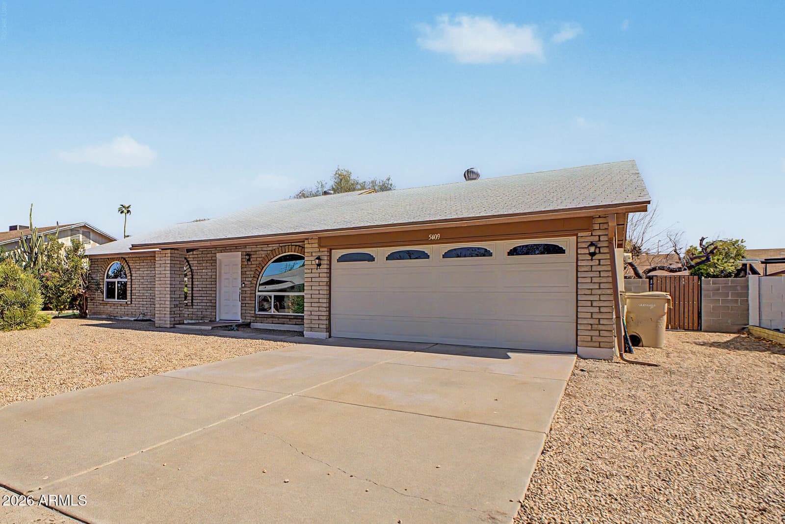 5409 W SELDON Lane, Glendale, AZ 85302 — photo 3 of 26