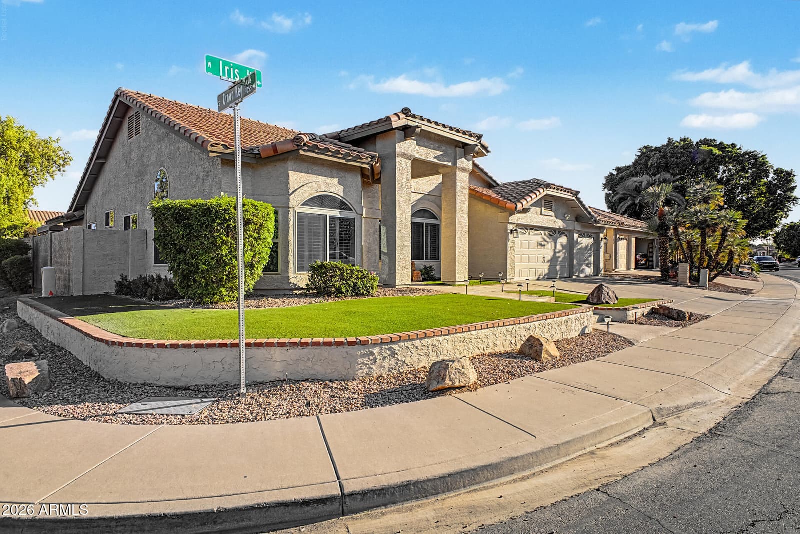 1149 W IRIS Drive, Gilbert, AZ 85233 — photo 4 of 67