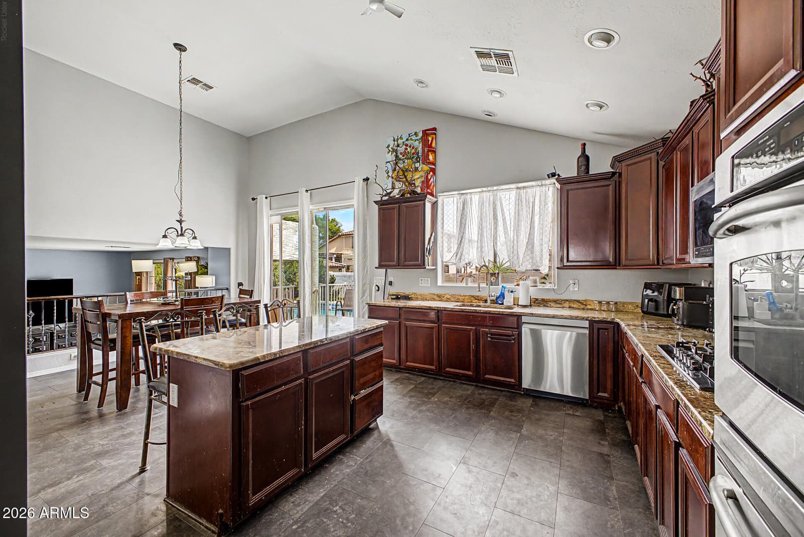 8606 W MORTEN Avenue, Glendale, AZ 85305 — photo 17 of 59