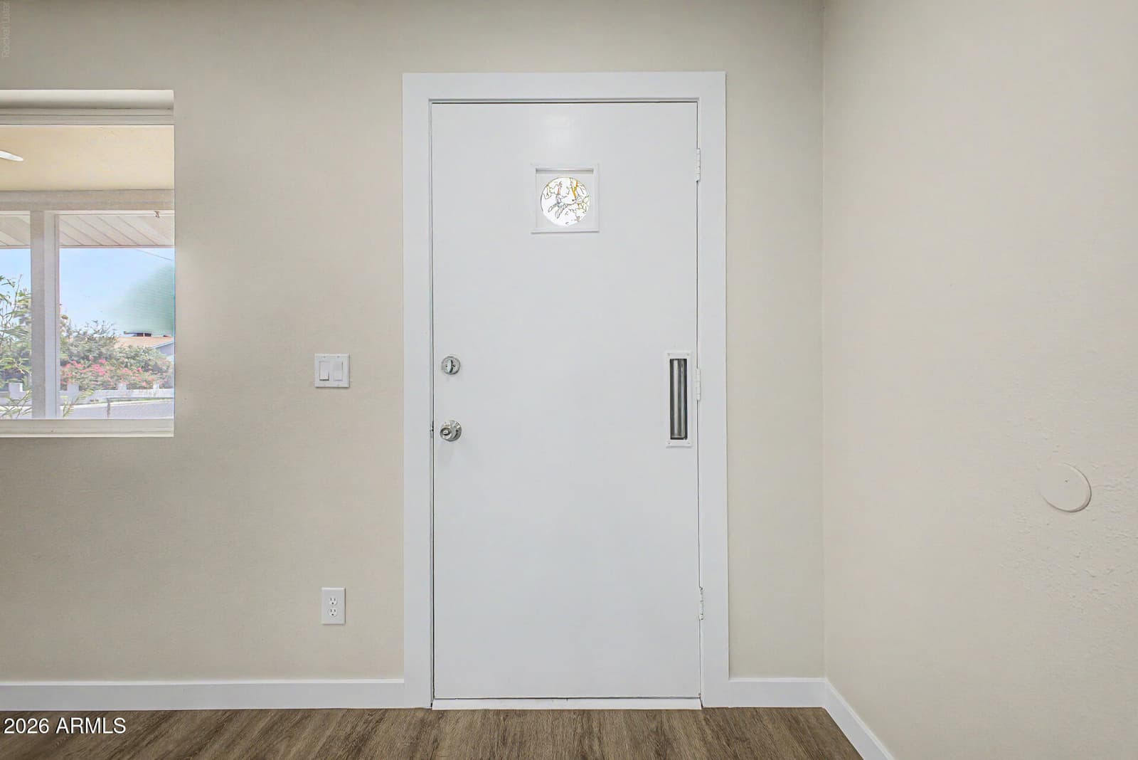 5602 W VIRGINIA Avenue, Phoenix, AZ 85035 — photo 6 of 37