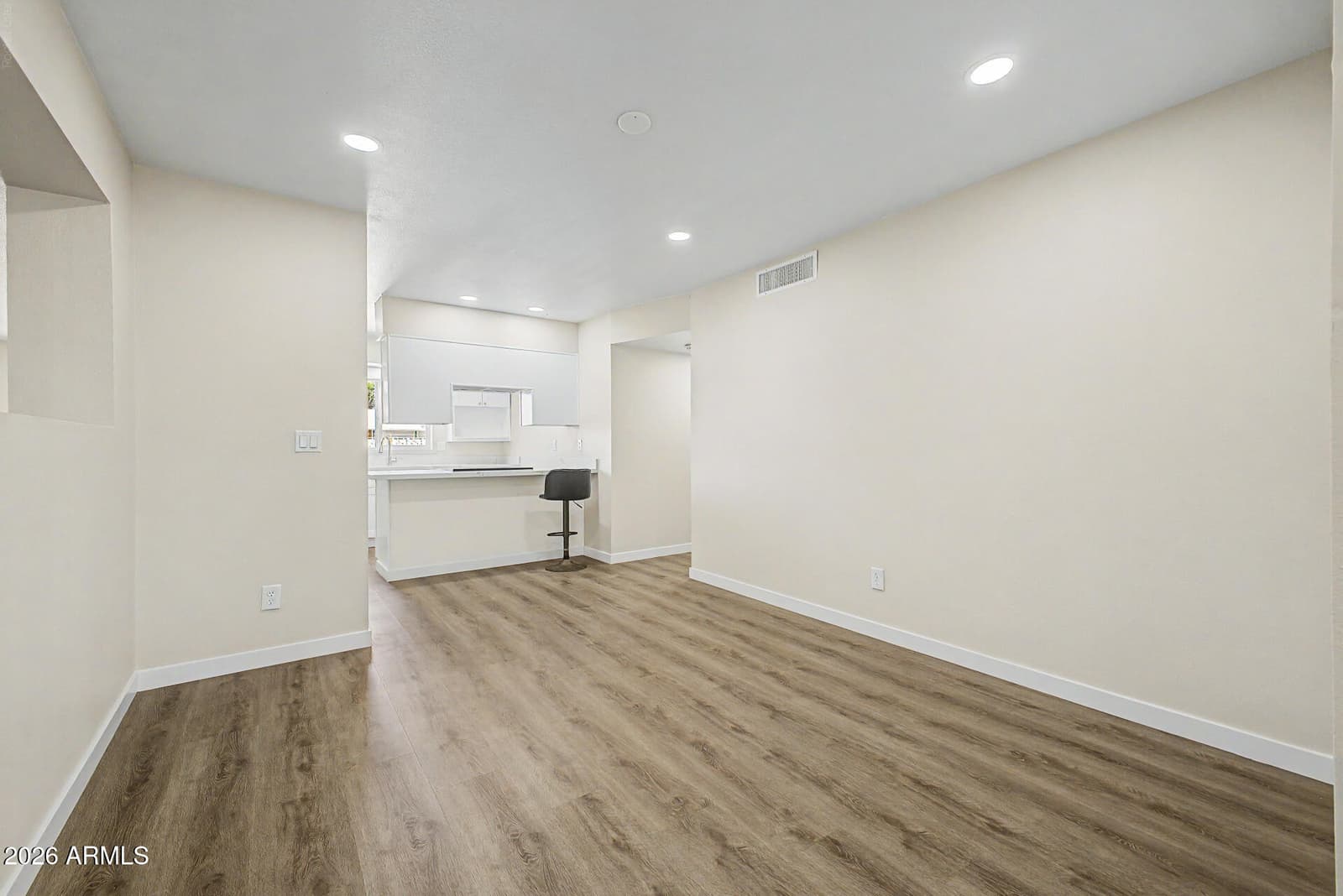 5602 W VIRGINIA Avenue, Phoenix, AZ 85035 — photo 10 of 37