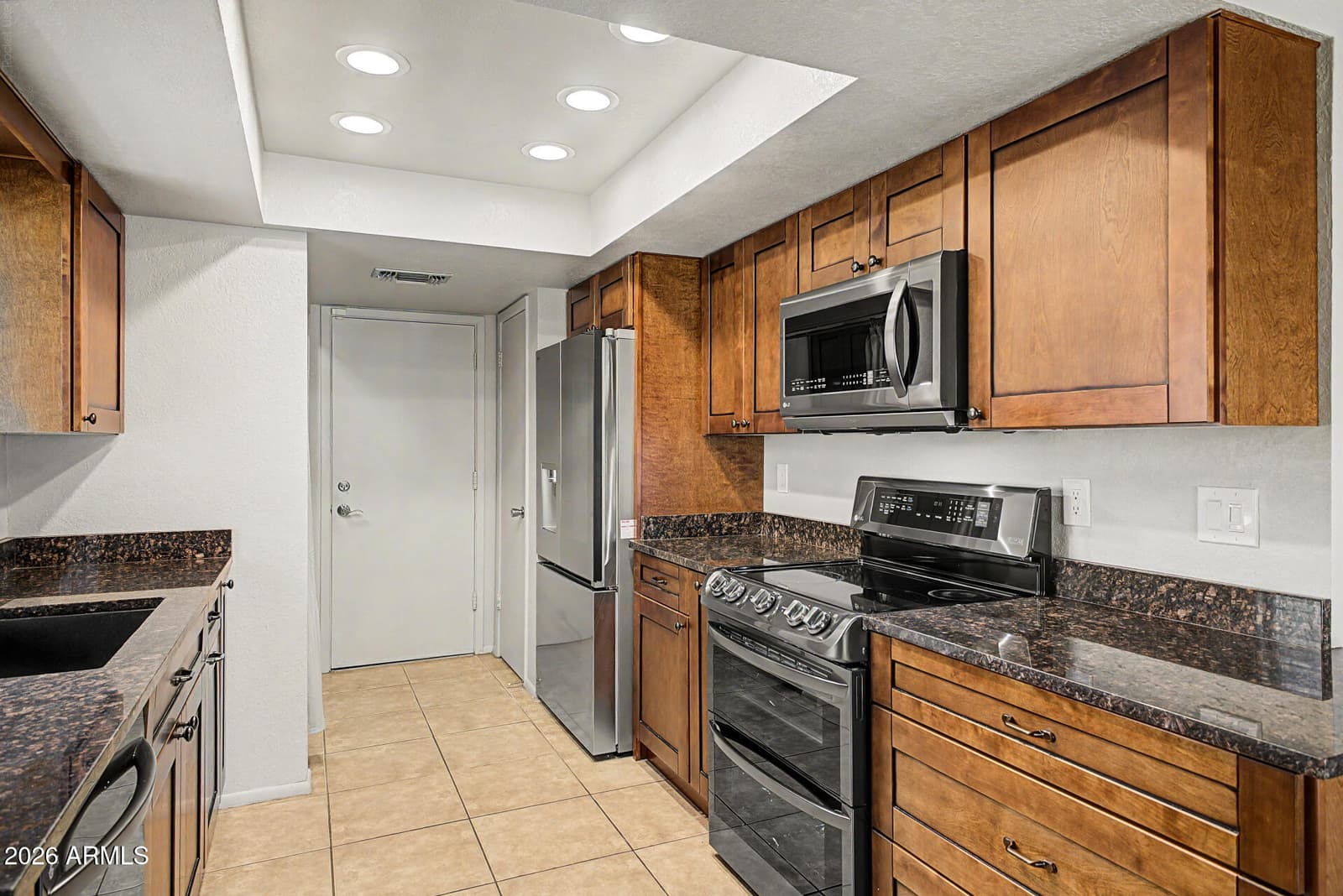 2208 E HEARN Road, Phoenix, AZ 85022 — photo 10 of 29