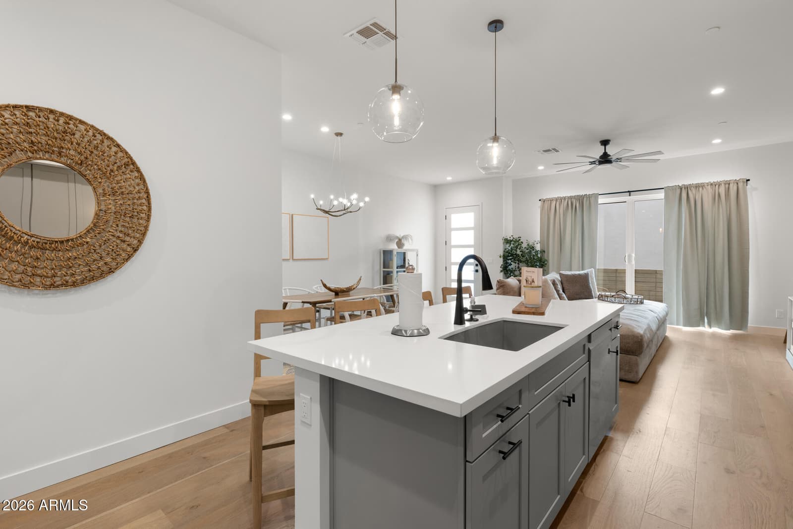 5151 N 13TH Place 7, Phoenix, AZ 85014 — photo 4 of 41