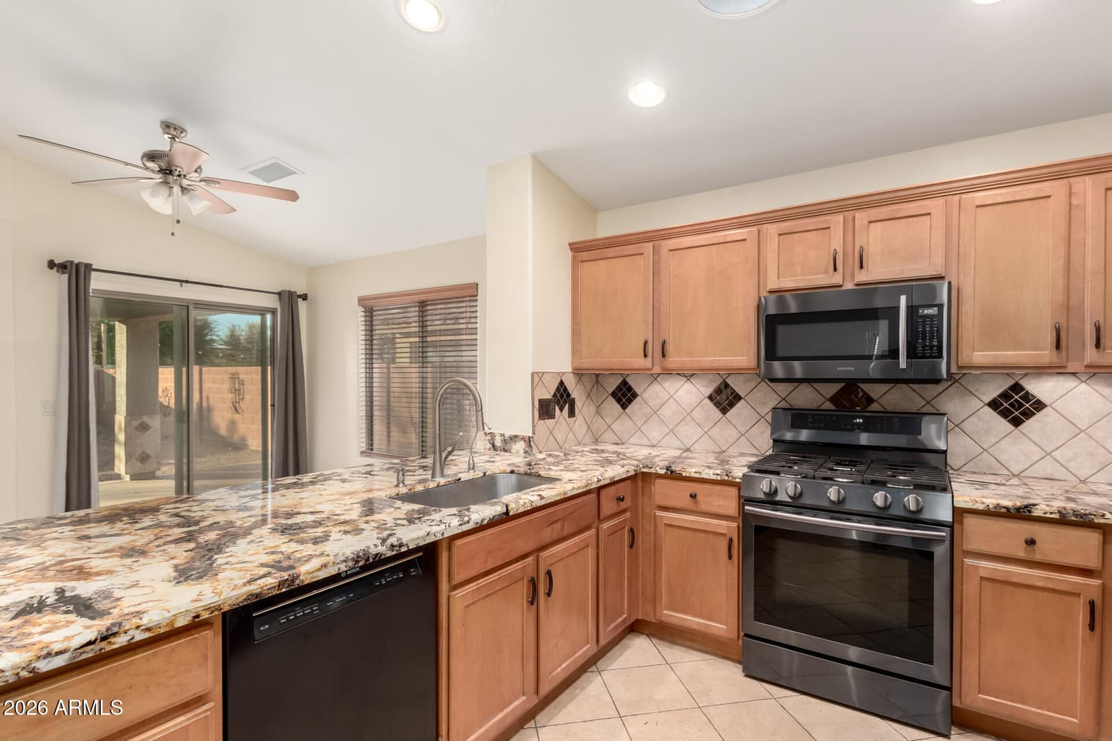 44213 W CYPRESS Lane, Maricopa, AZ 85138 — photo 4 of 10
