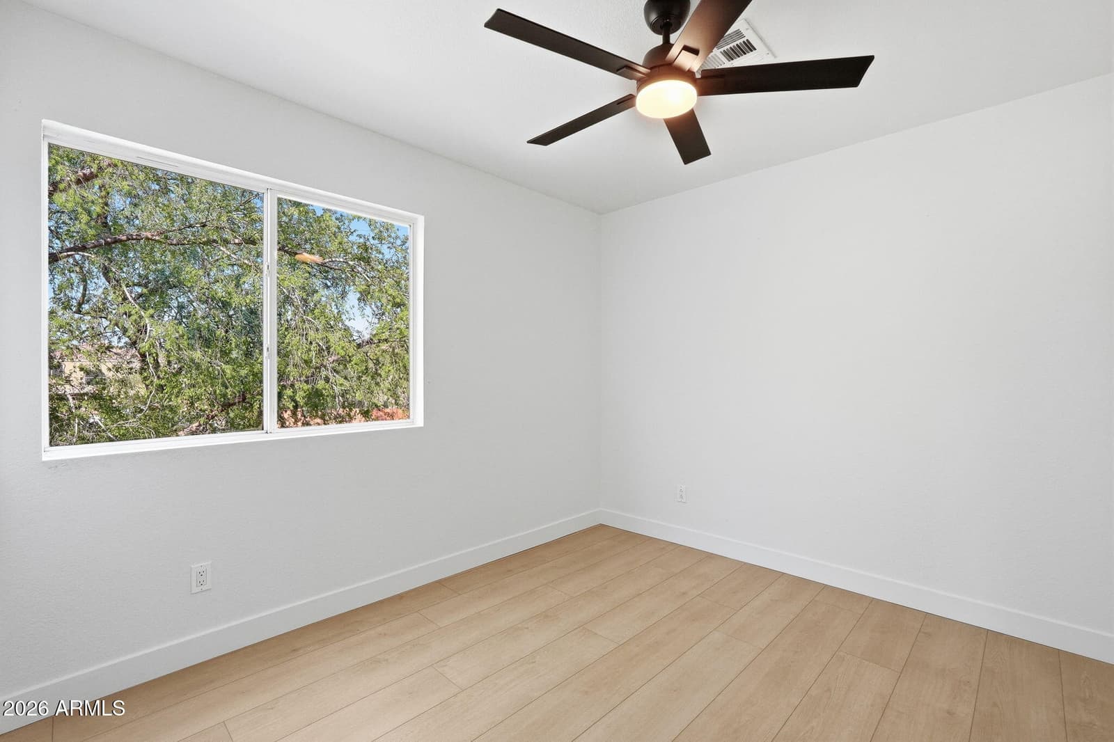 17606 N 17TH Place 1002, Phoenix, AZ 85022 — photo 11 of 28