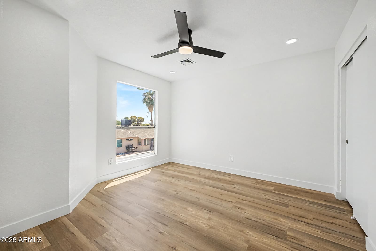 601 E WESCOTT Drive, Phoenix, AZ 85024 — photo 16 of 34