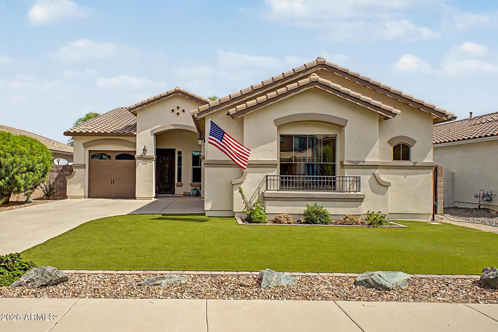 2660 E BLUE SPRUCE Lane, Gilbert, AZ 85298 — photo 1 of 21