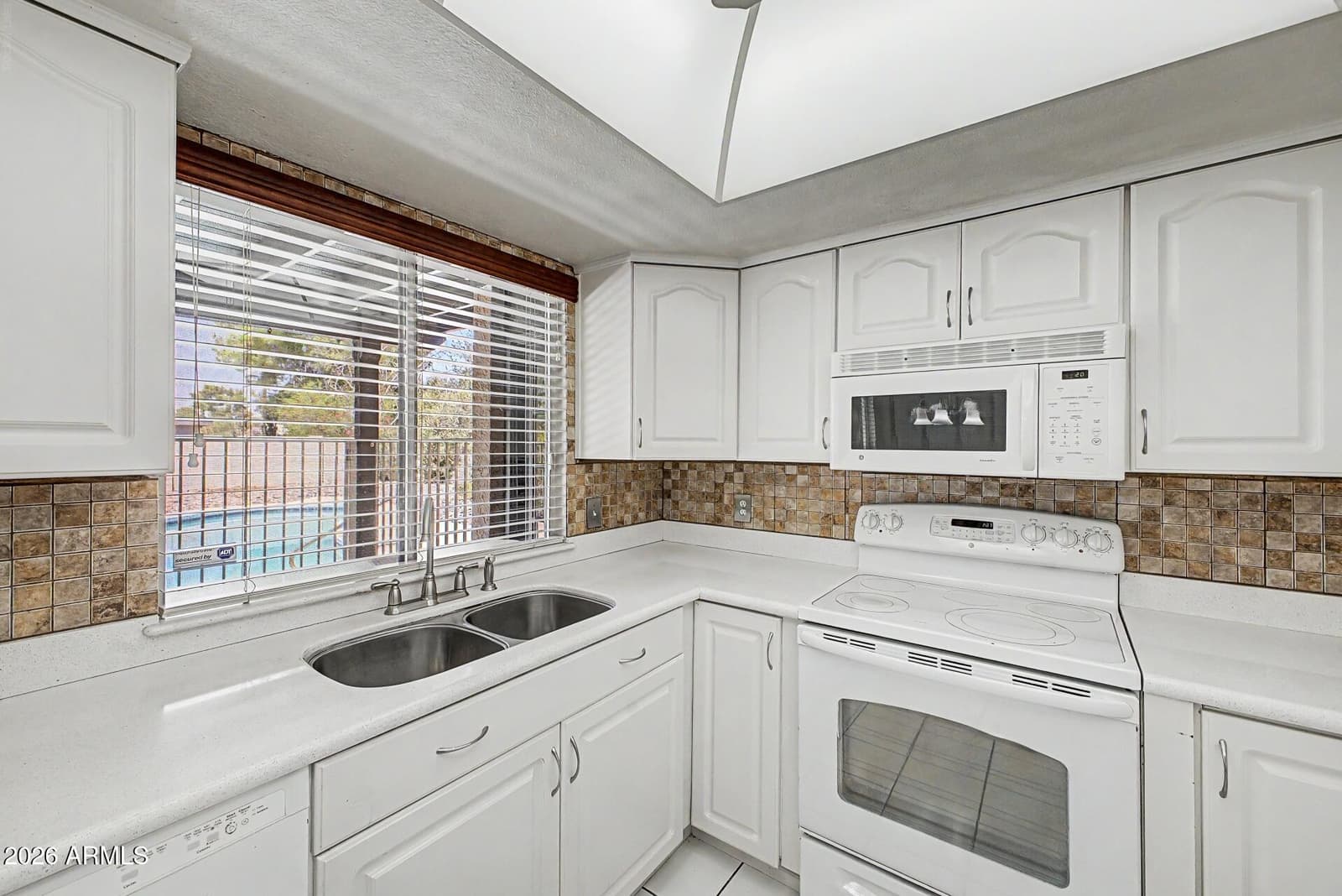 5448 E WETHERSFIELD Road, Scottsdale, AZ 85254 — photo 14 of 50