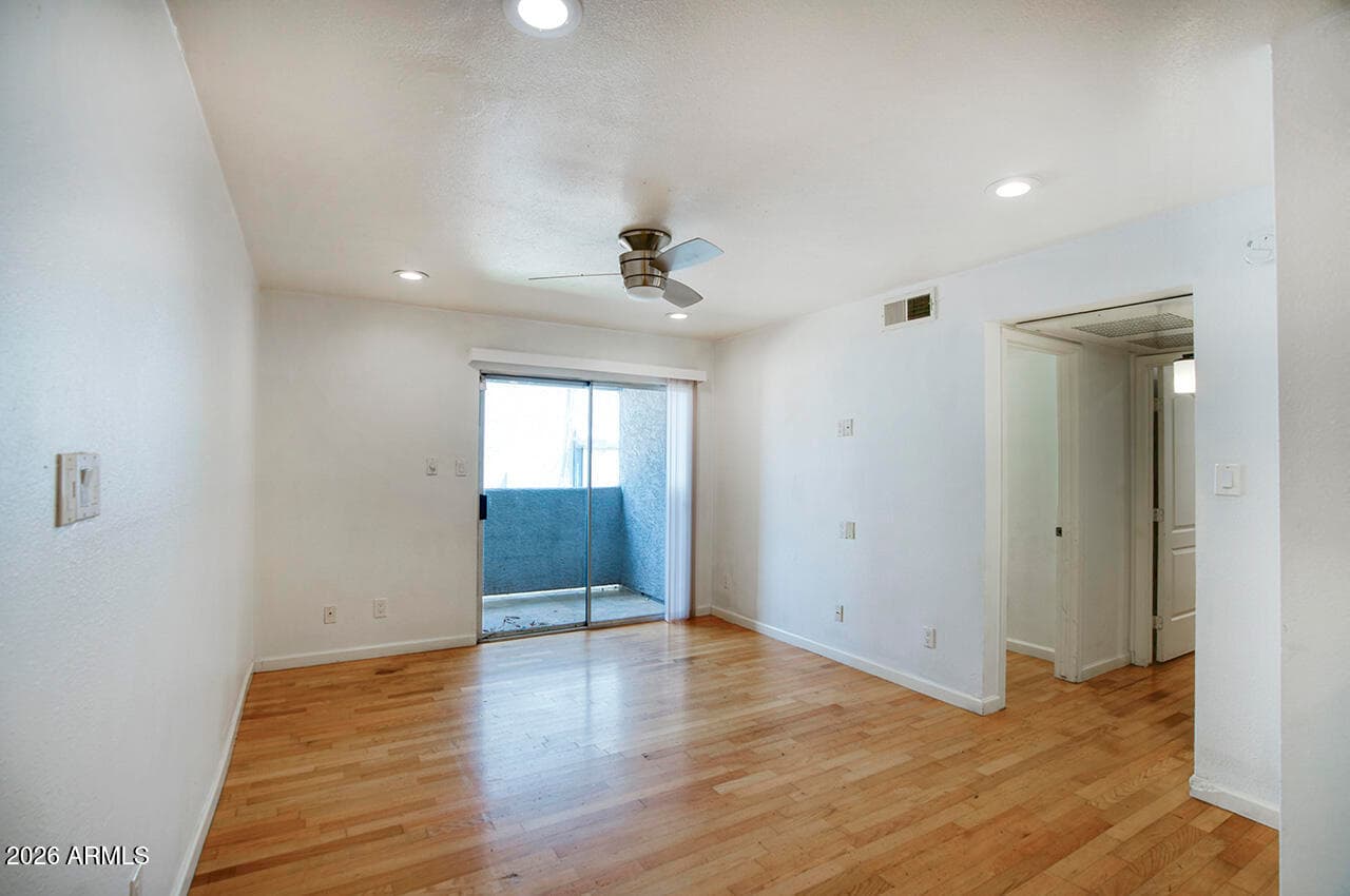 4410 N LONGVIEW Avenue 119, Phoenix, AZ 85014 — photo 7 of 16
