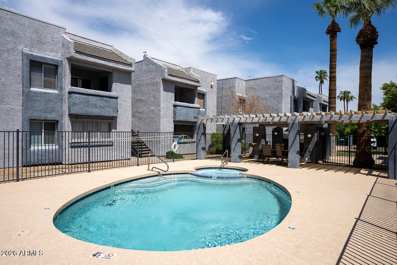 4410 N LONGVIEW Avenue 119, Phoenix, AZ 85014 — photo 1 of 16