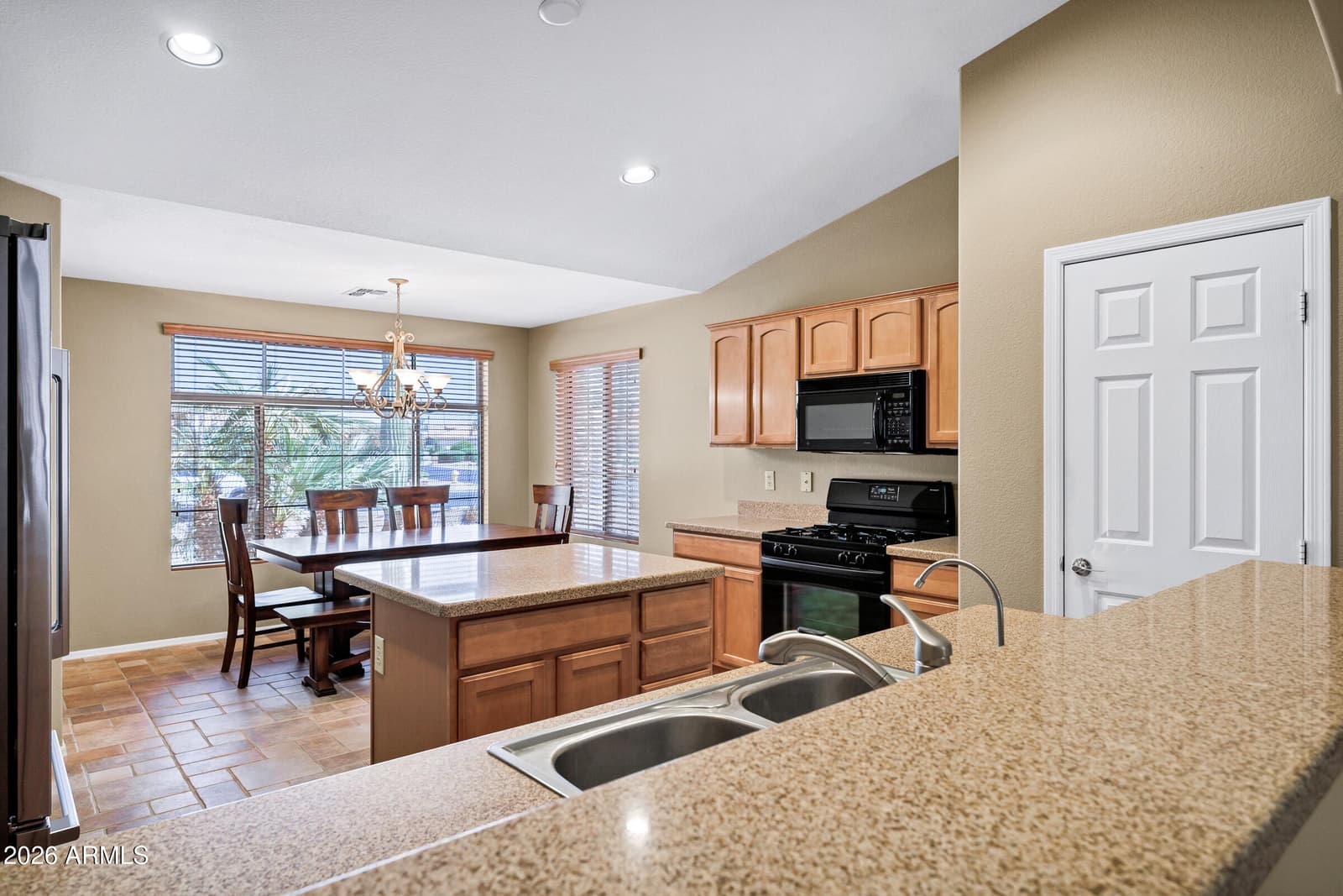 9952 E Emerald Drive, Sun Lakes, AZ 85248 — photo 16 of 38