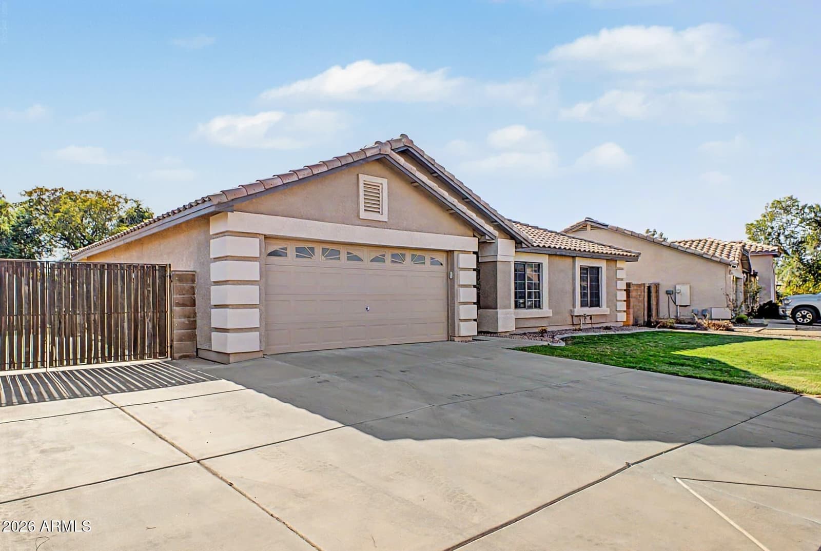 2228 S Banning Street, Gilbert, AZ 85295 — photo 3 of 32