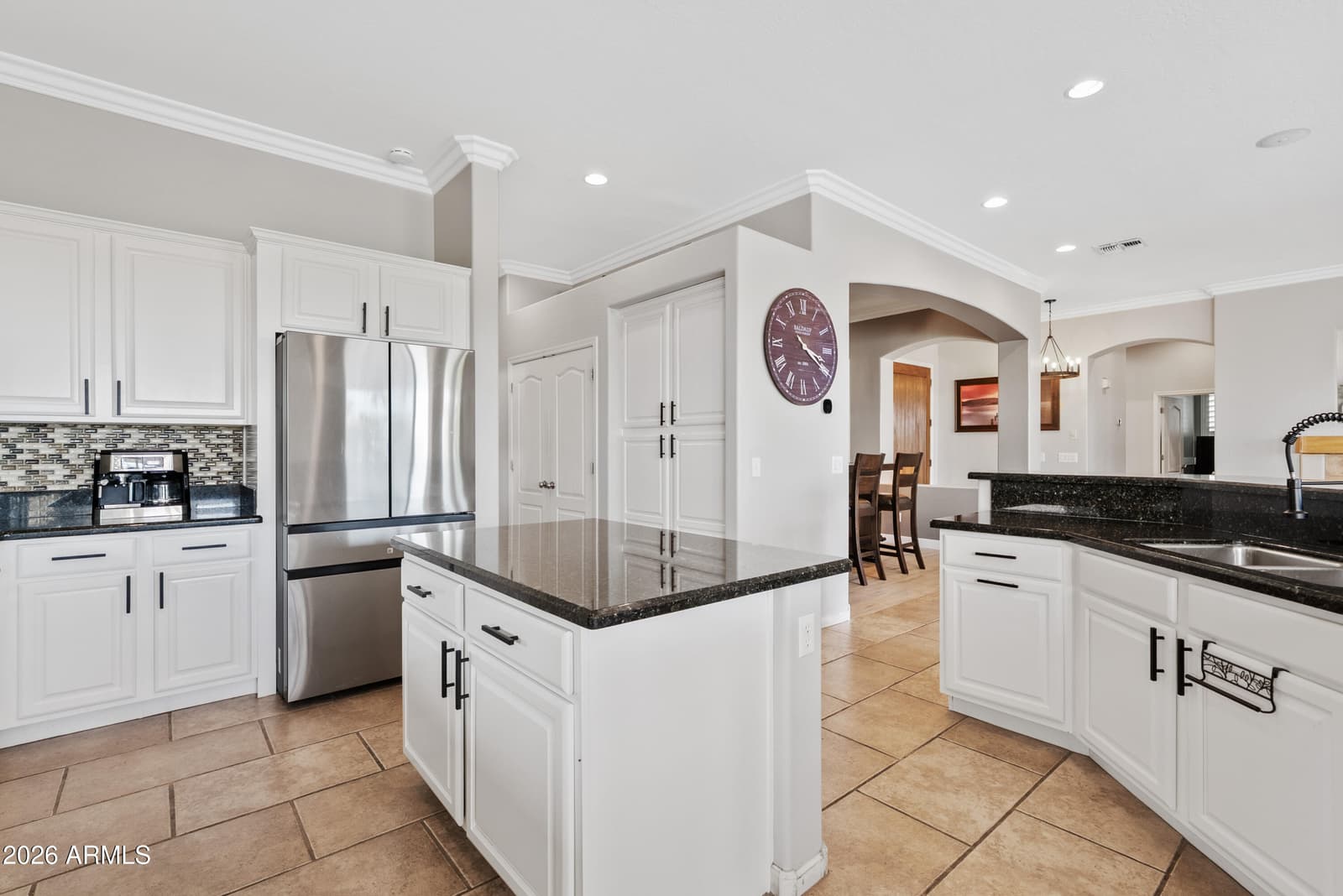 4064 E CLUBVIEW Drive, Gilbert, AZ 85298 — photo 14 of 51