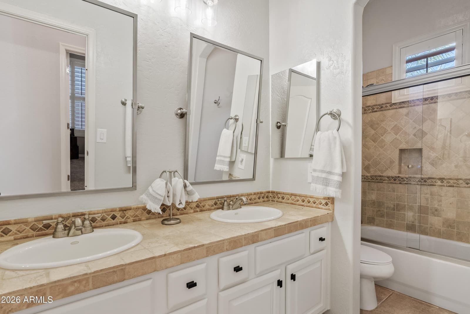 4064 E CLUBVIEW Drive, Gilbert, AZ 85298 — photo 25 of 51