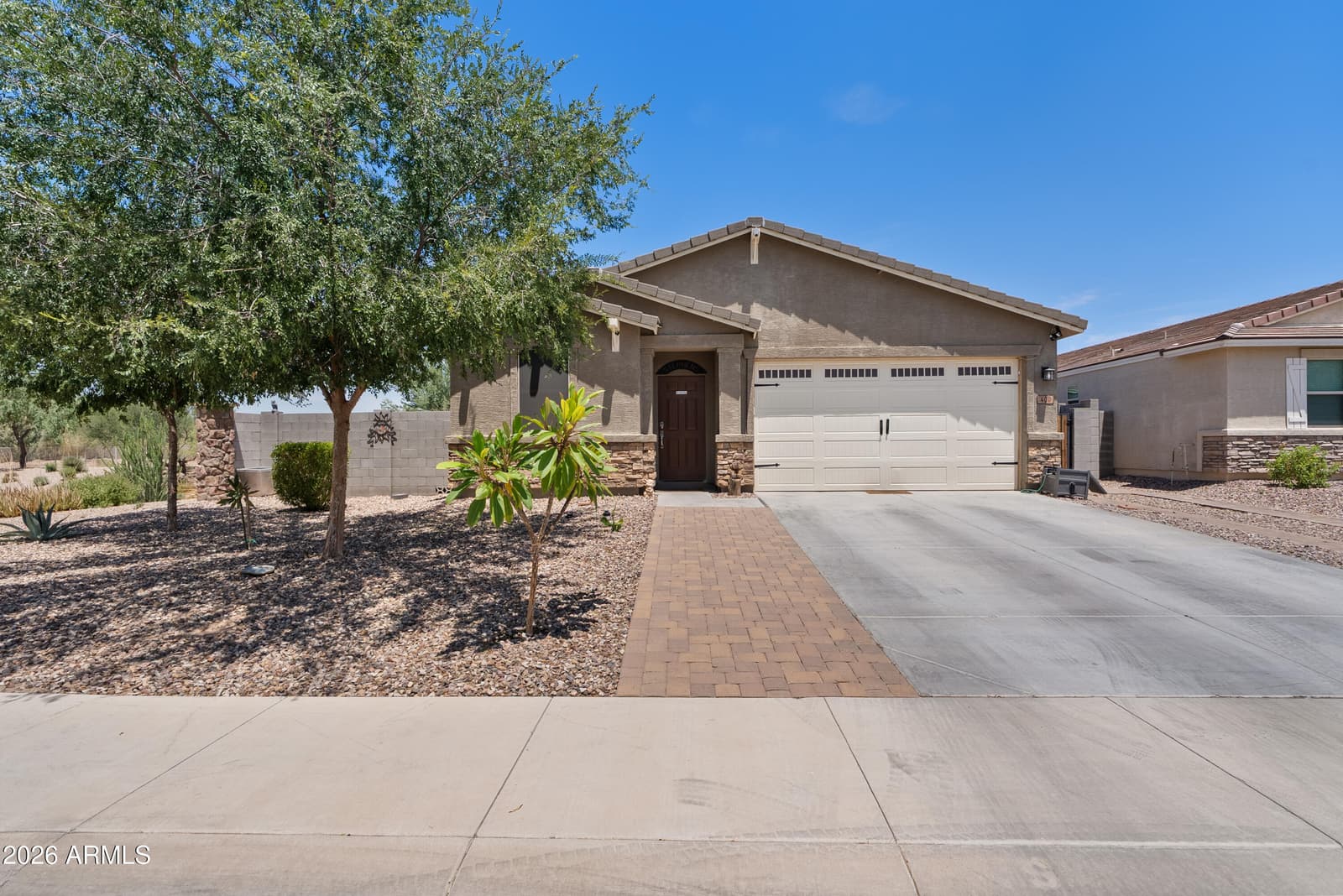 400 W CHASKA Trail, San Tan Valley, AZ 85140 — photo 1 of 41