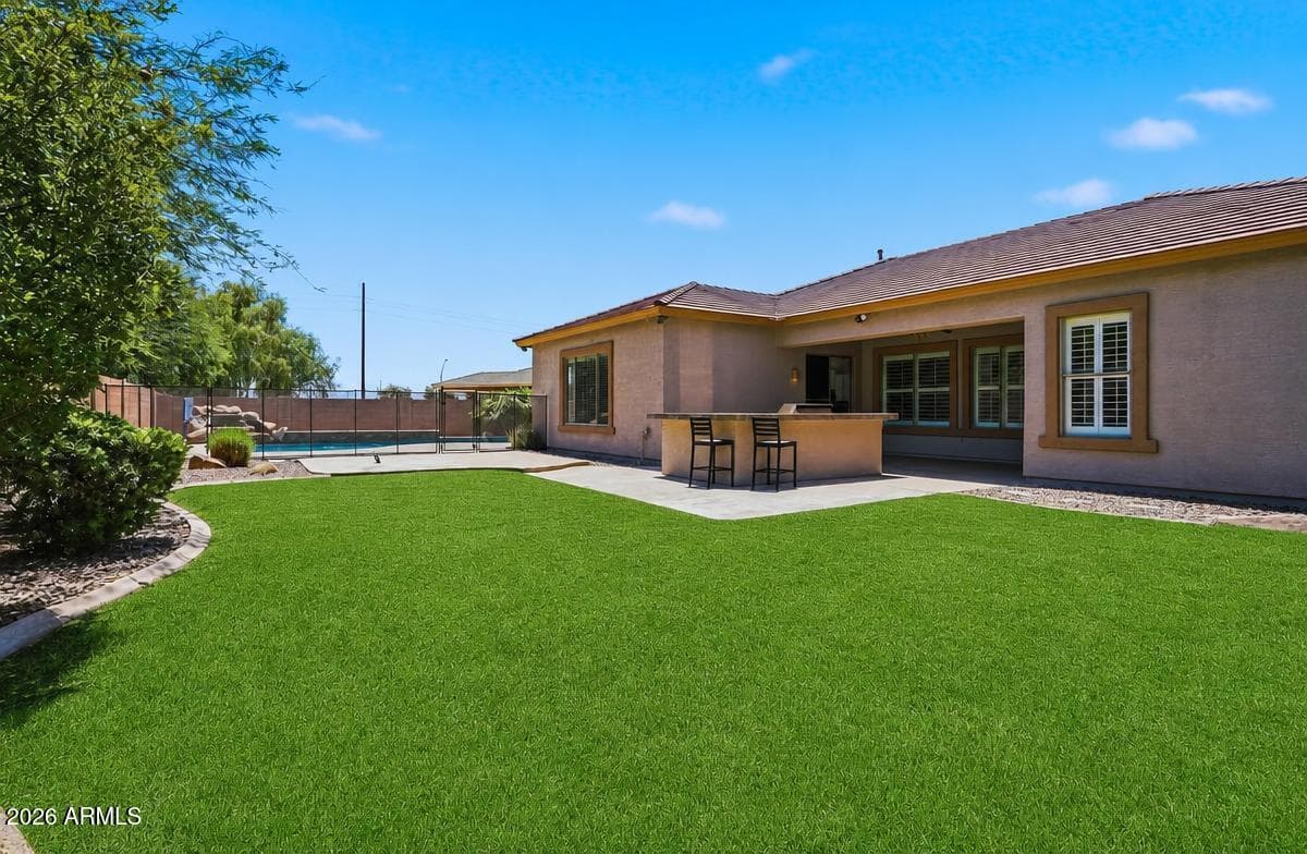 845 N THUNDERBIRD Avenue, Gilbert, AZ 85234 — photo 11 of 55