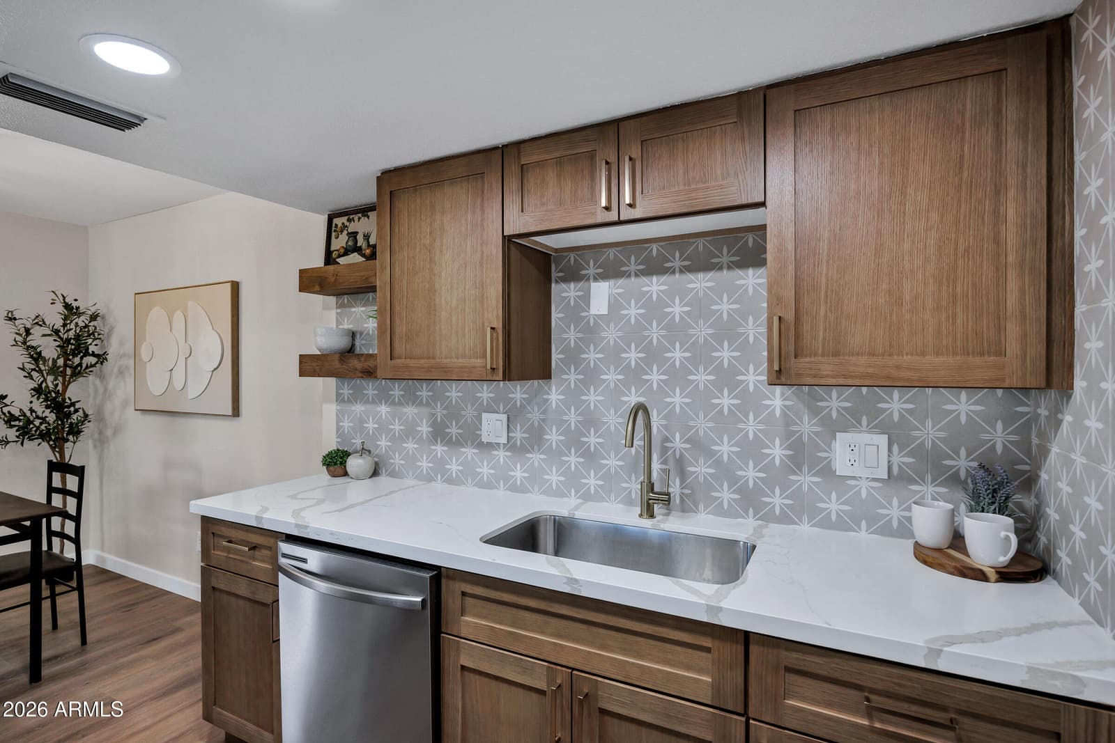 10208 N 8TH Place B, Phoenix, AZ 85020 — photo 10 of 25