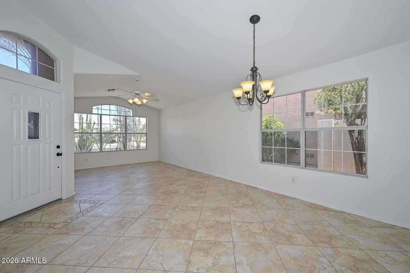 7911 W Kimberly Way, Glendale, AZ 85308 — photo 5 of 47