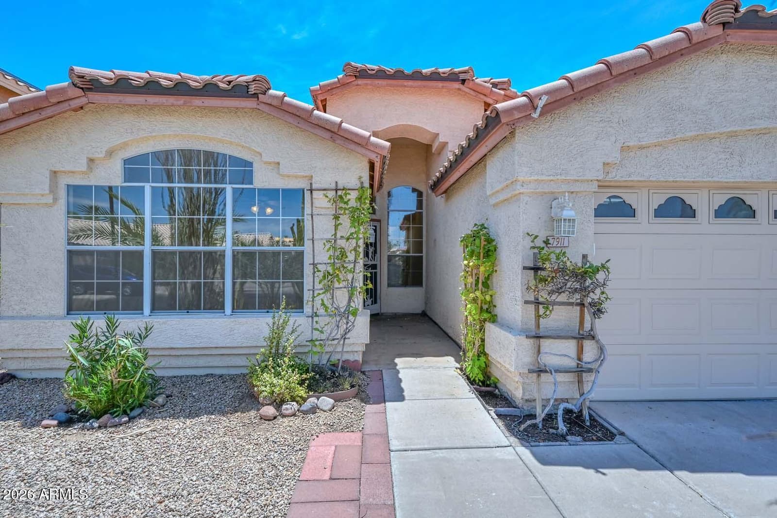 7911 W Kimberly Way, Glendale, AZ 85308 — photo 4 of 47