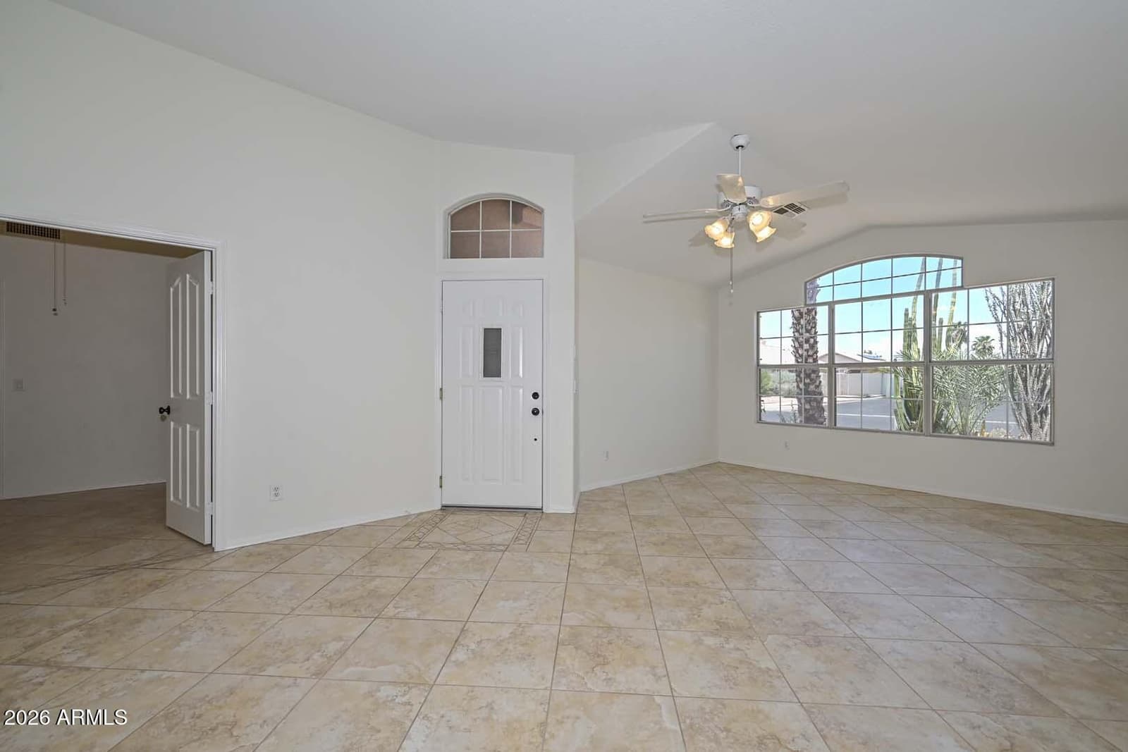 7911 W Kimberly Way, Glendale, AZ 85308 — photo 8 of 47