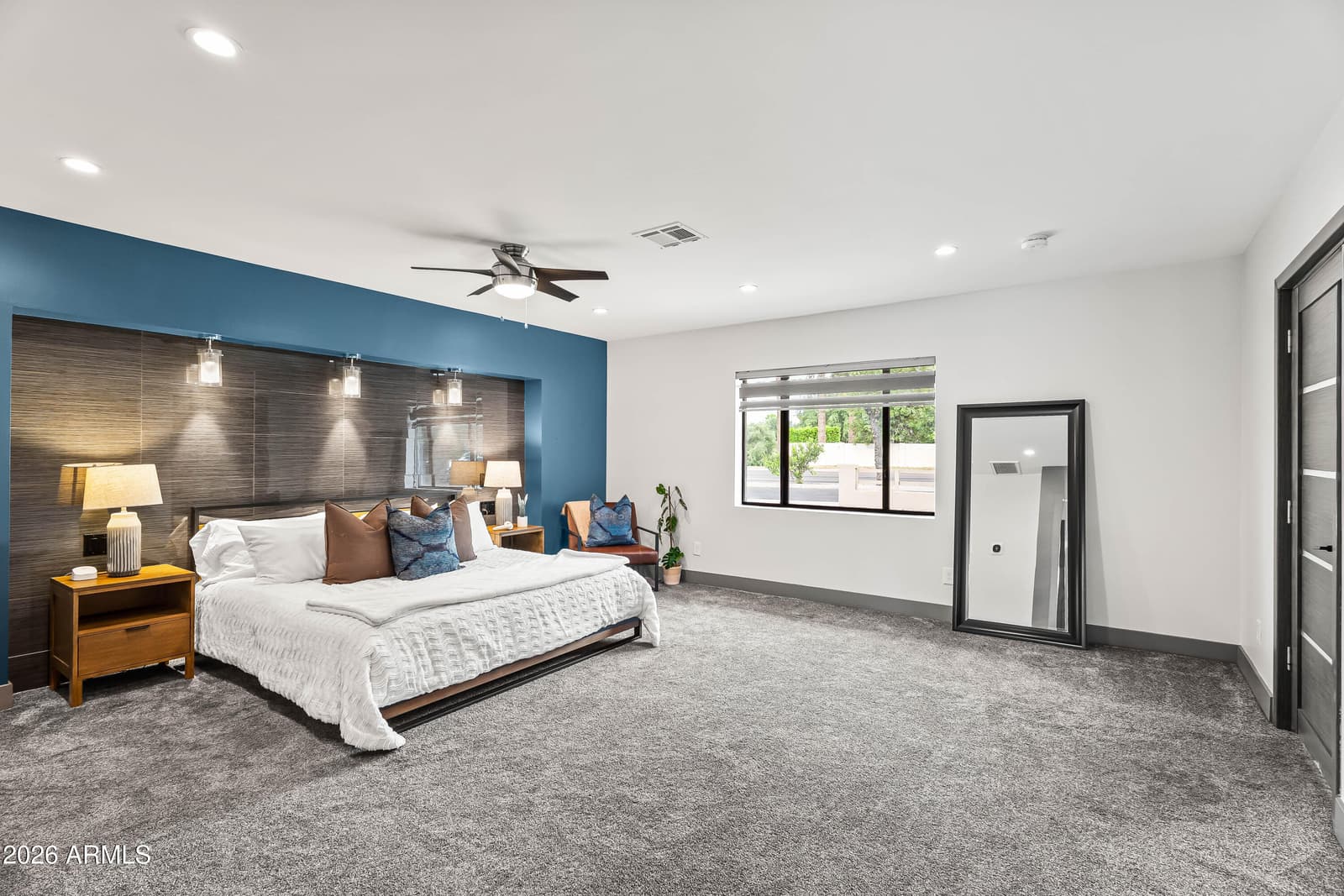 711 W NORTHERN Avenue, Phoenix, AZ 85021 — photo 12 of 28