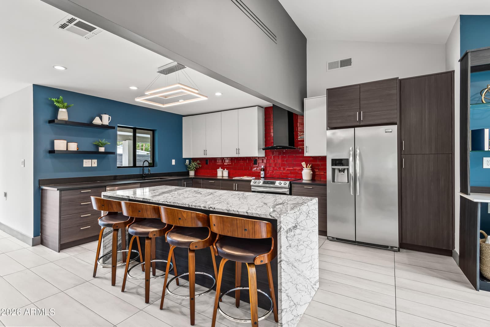 711 W NORTHERN Avenue, Phoenix, AZ 85021 — photo 6 of 28