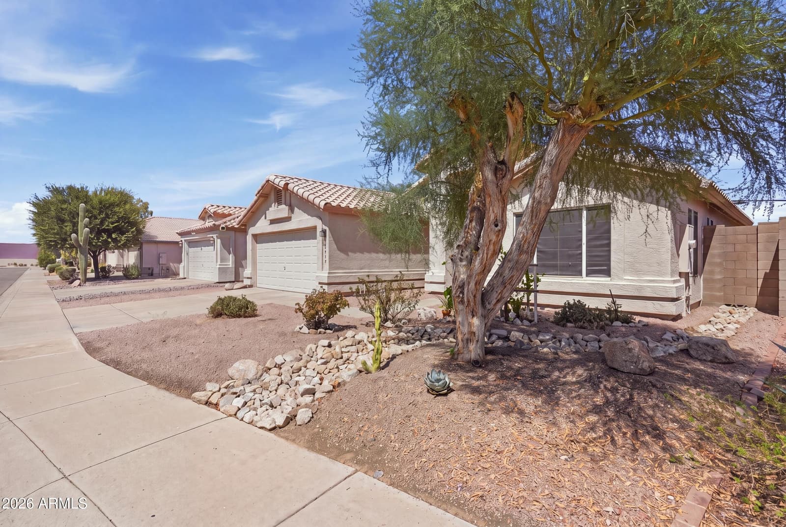 16605 N 23RD Place, Phoenix, AZ 85022 — photo 4 of 40