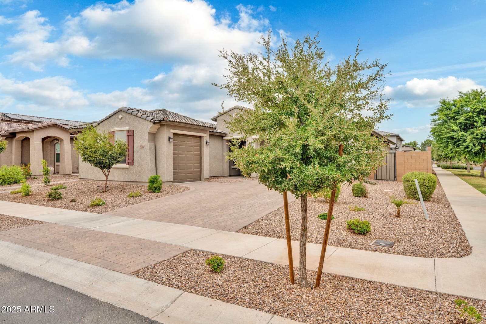14338 W REDFIELD Road, Surprise, AZ 85379 — photo 3 of 65