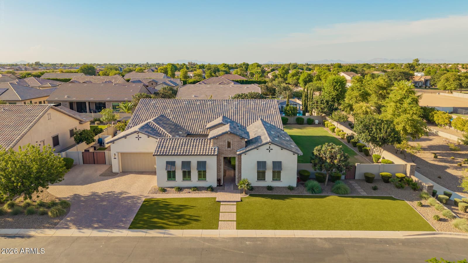 2580 E VALLEJO Drive, Gilbert, AZ 85298 — photo 4 of 90