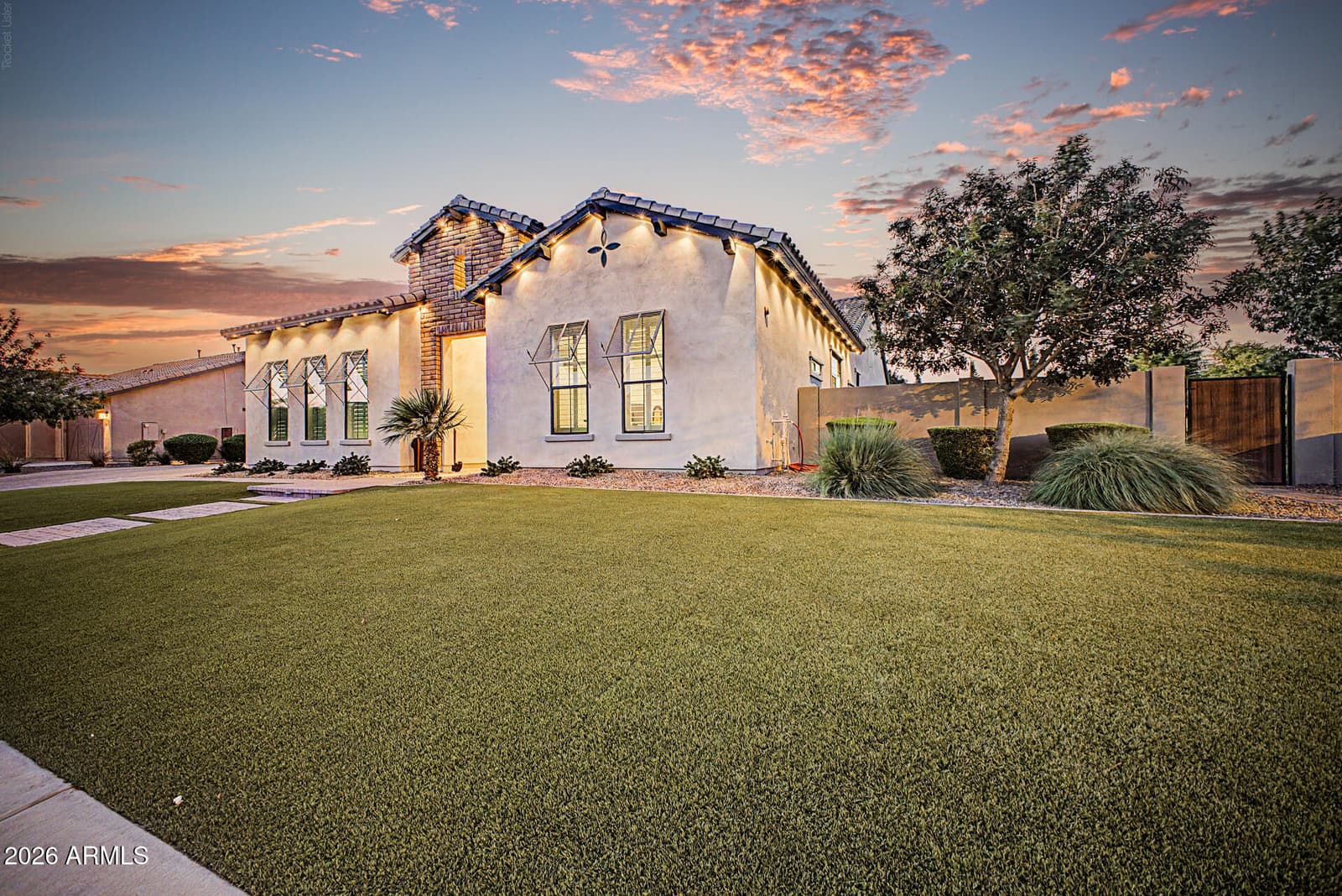 2580 E VALLEJO Drive, Gilbert, AZ 85298 — photo 3 of 90