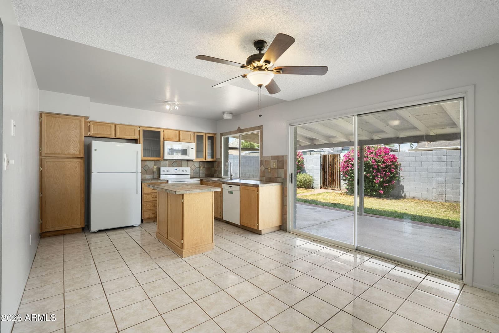 2932 E PERSHING Avenue, Phoenix, AZ 85032 — photo 12 of 38