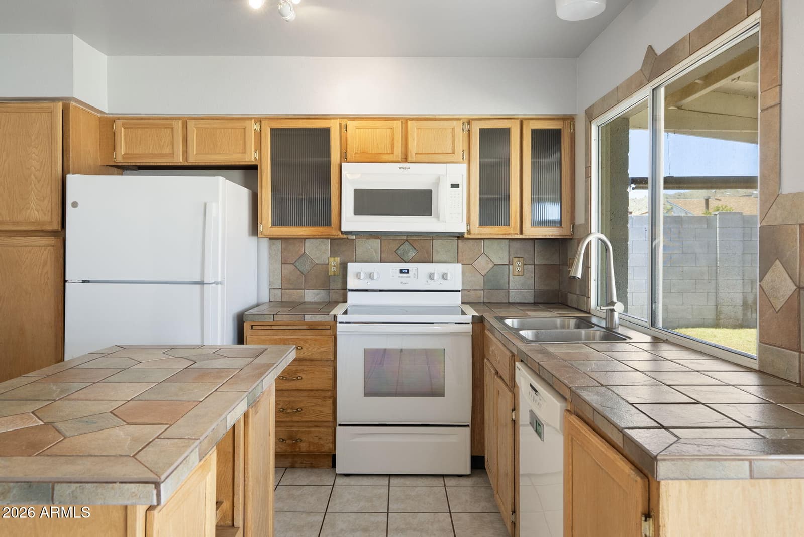 2932 E PERSHING Avenue, Phoenix, AZ 85032 — photo 7 of 38