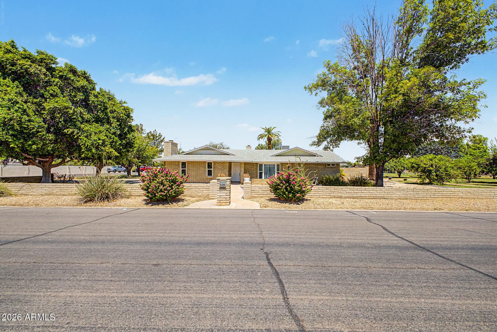 2320 W HARRISON Street, Chandler, AZ 85224 — photo 2 of 46