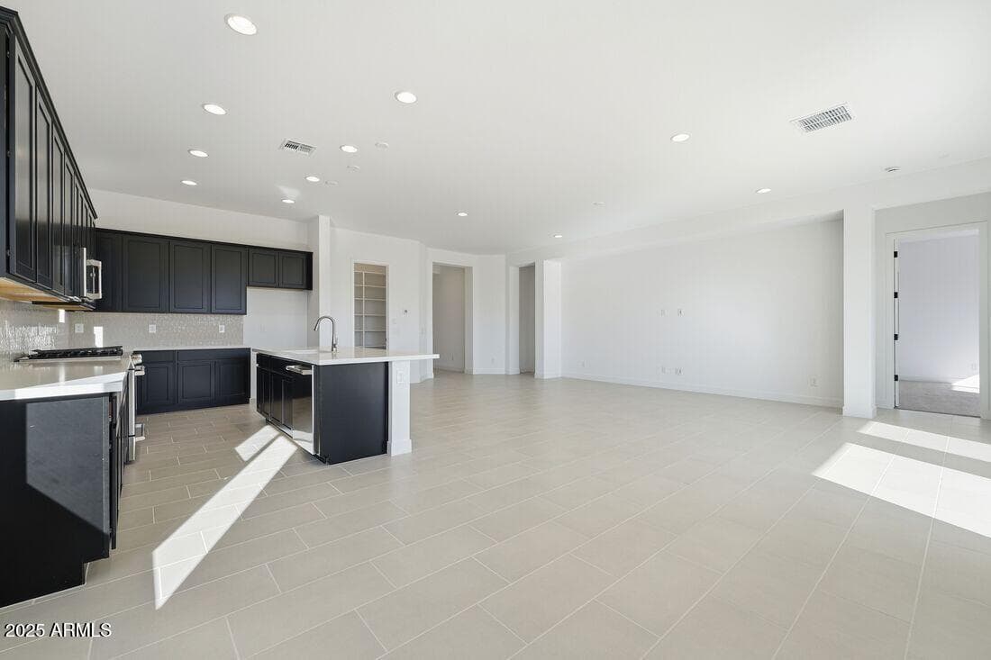 4103 E BRITTLEBUSH Lane, San Tan Valley, AZ 85140 — photo 14 of 50