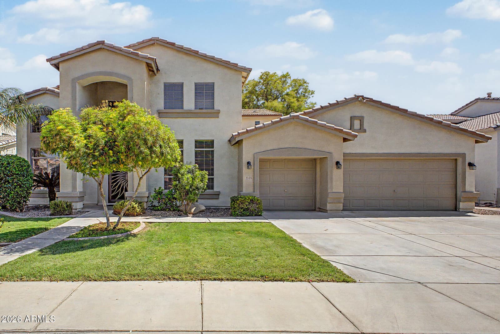 2103 W HAWKEN Way, Chandler, AZ 85286 — photo 1 of 38