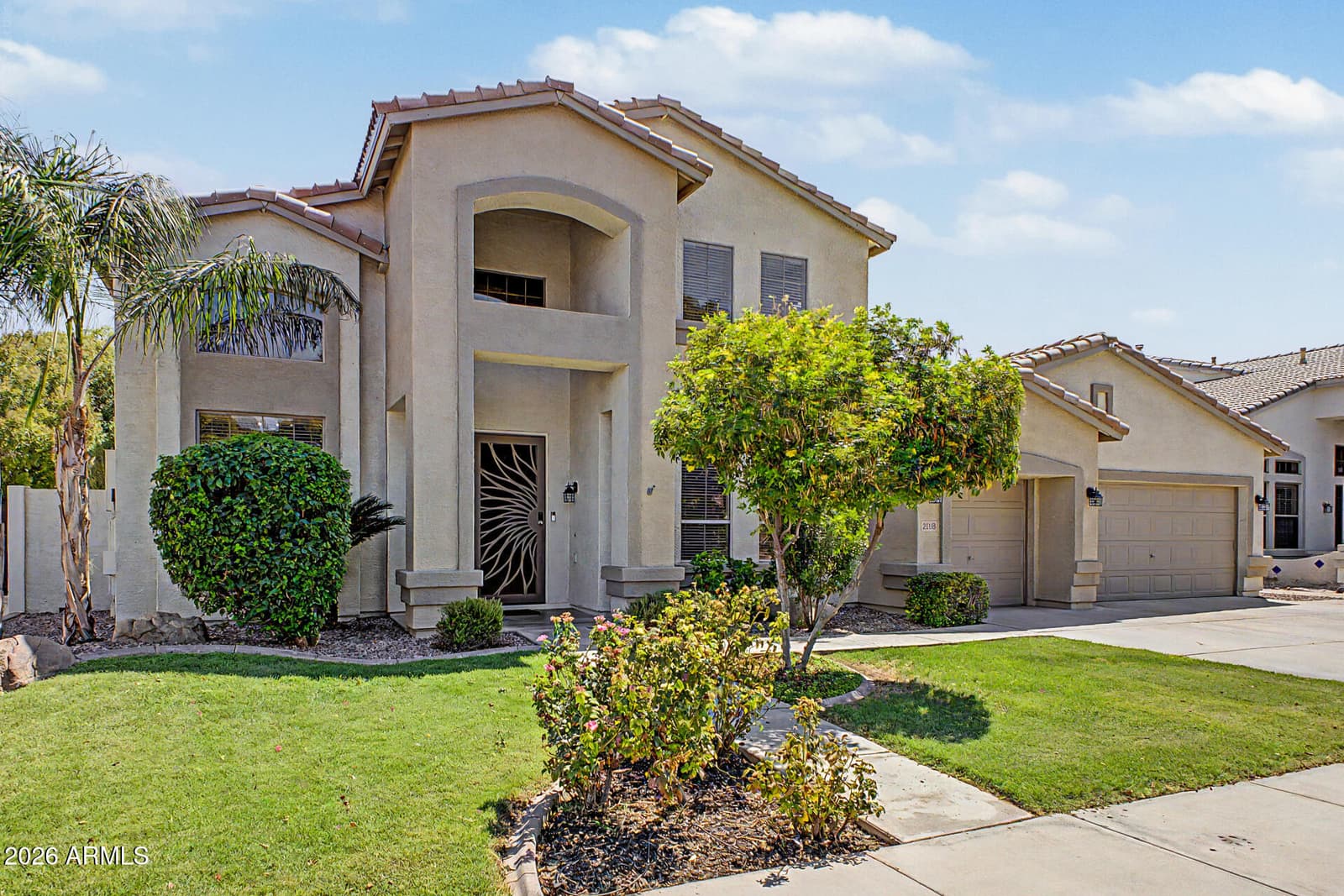 2103 W HAWKEN Way, Chandler, AZ 85286 — photo 3 of 38