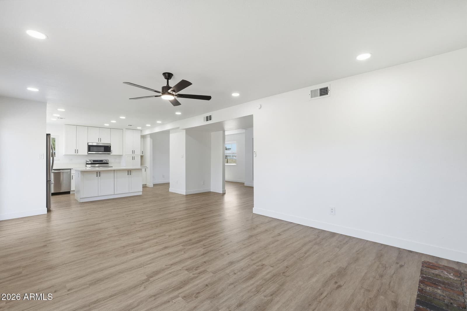 2134 S CHOLLA, Mesa, AZ 85202 — photo 10 of 41