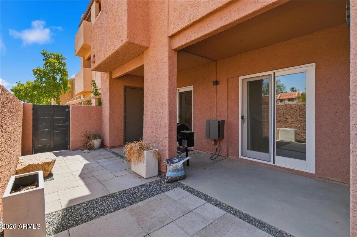 540 N MAY 1075, Mesa, AZ 85201 — photo 1 of 23