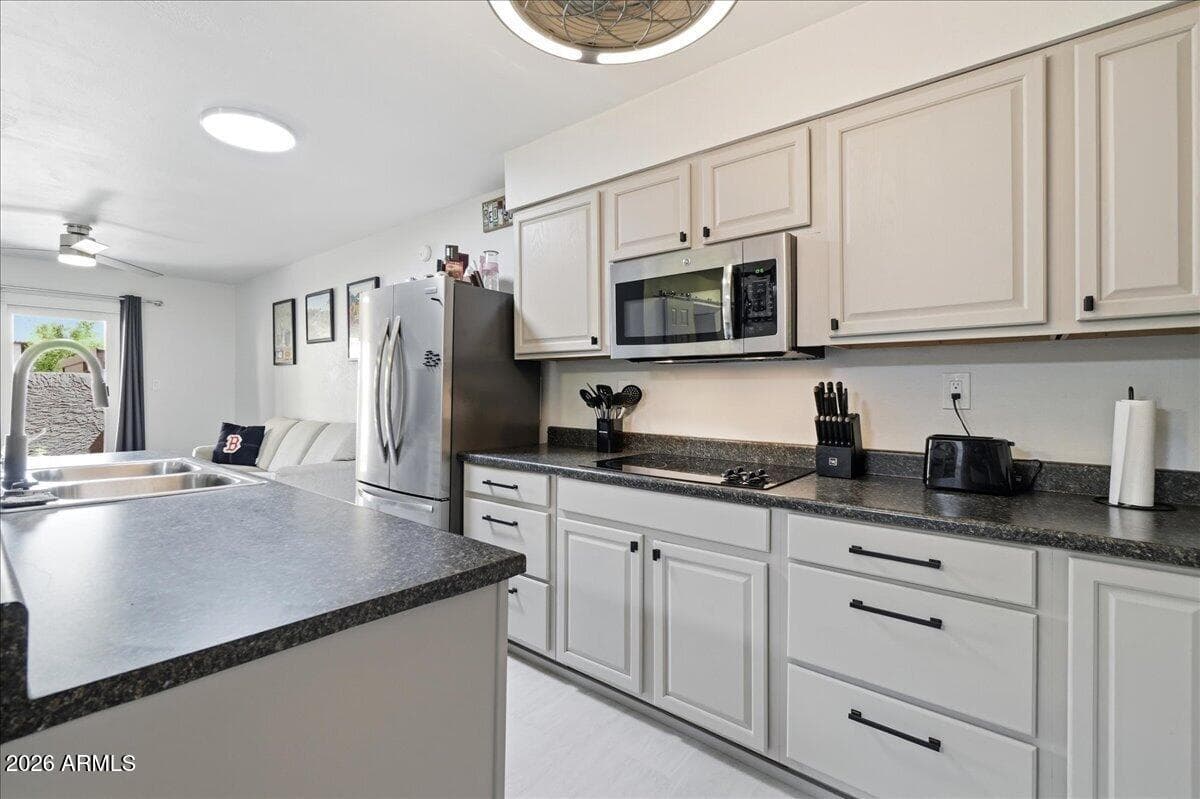 540 N MAY 1075, Mesa, AZ 85201 — photo 5 of 23