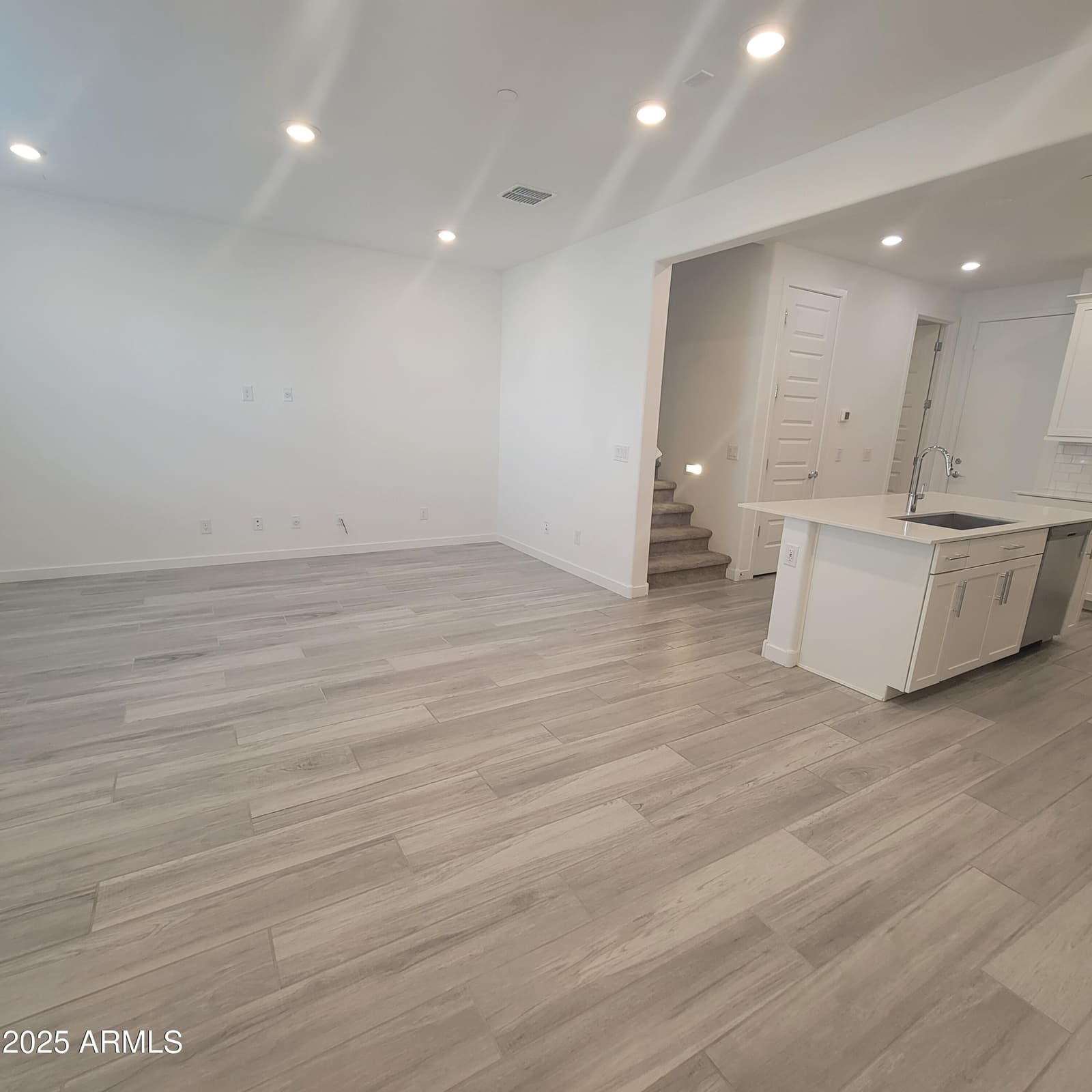 4077 S SABRINA Drive 30, Chandler, AZ 85248 — photo 7 of 39