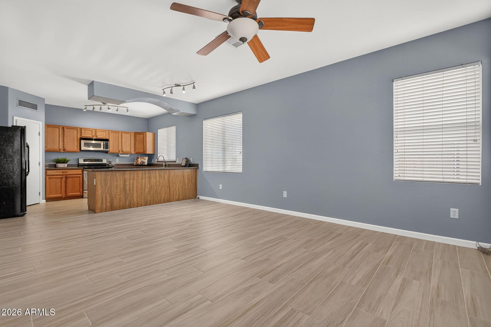 3014 W VILLA CASSANDRA Drive, Phoenix, AZ 85086 — photo 6 of 35