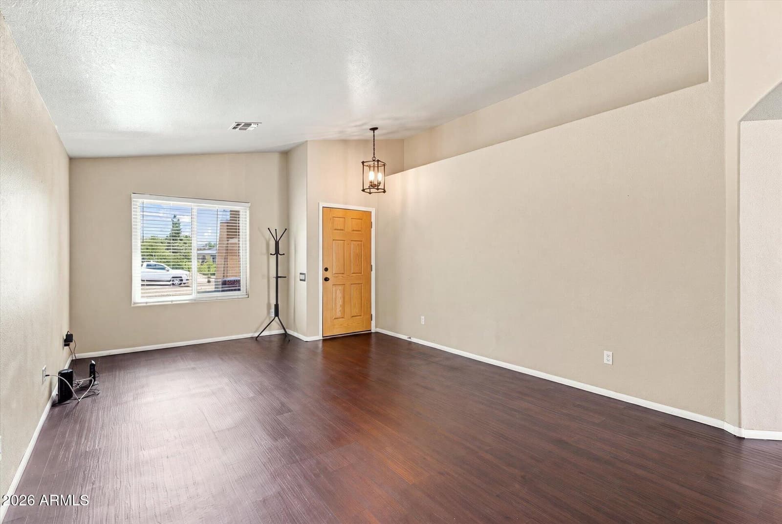 4034 W CHISUM Trail, Phoenix, AZ 85083 — photo 6 of 40