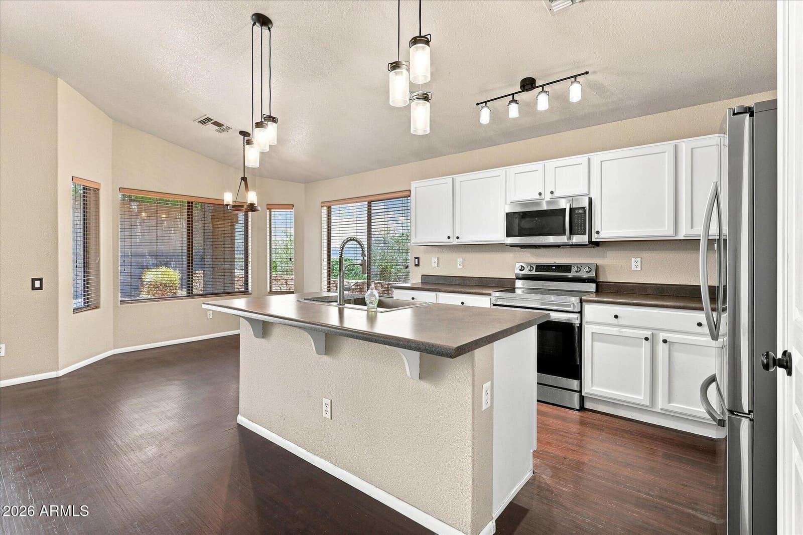 4034 W CHISUM Trail, Phoenix, AZ 85083 — photo 17 of 40